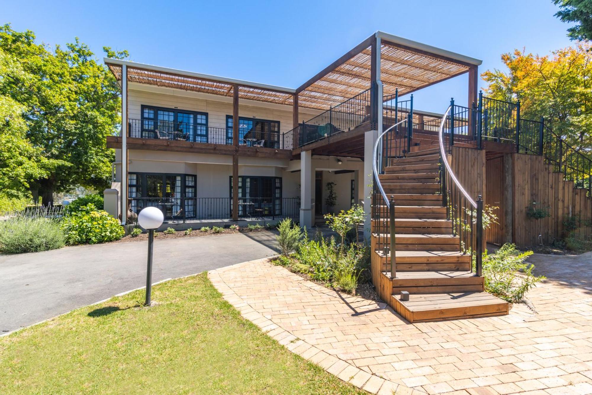 Val De Vine Hotel Stellenbosch Exterior photo